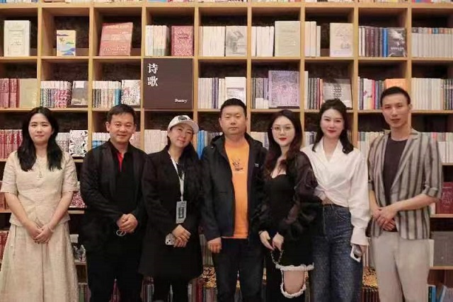 845877942.jpg 845877942.jpg