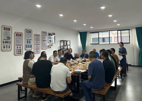 庞氏口腔.jpg 庞氏口腔.jpg