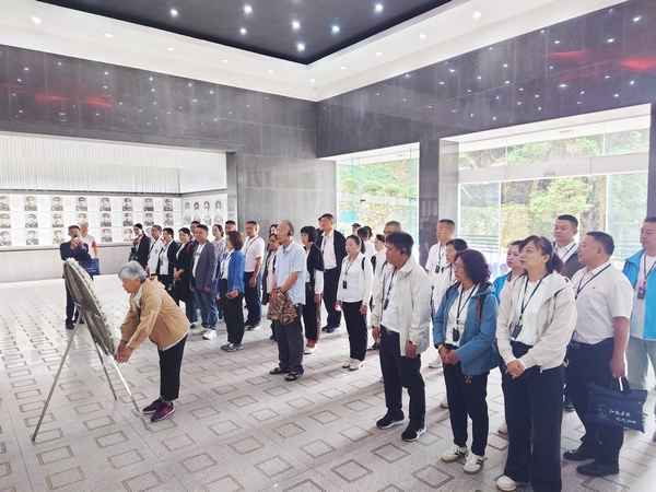 1225719519 (复制).jpg 1225719519 (复制).jpg