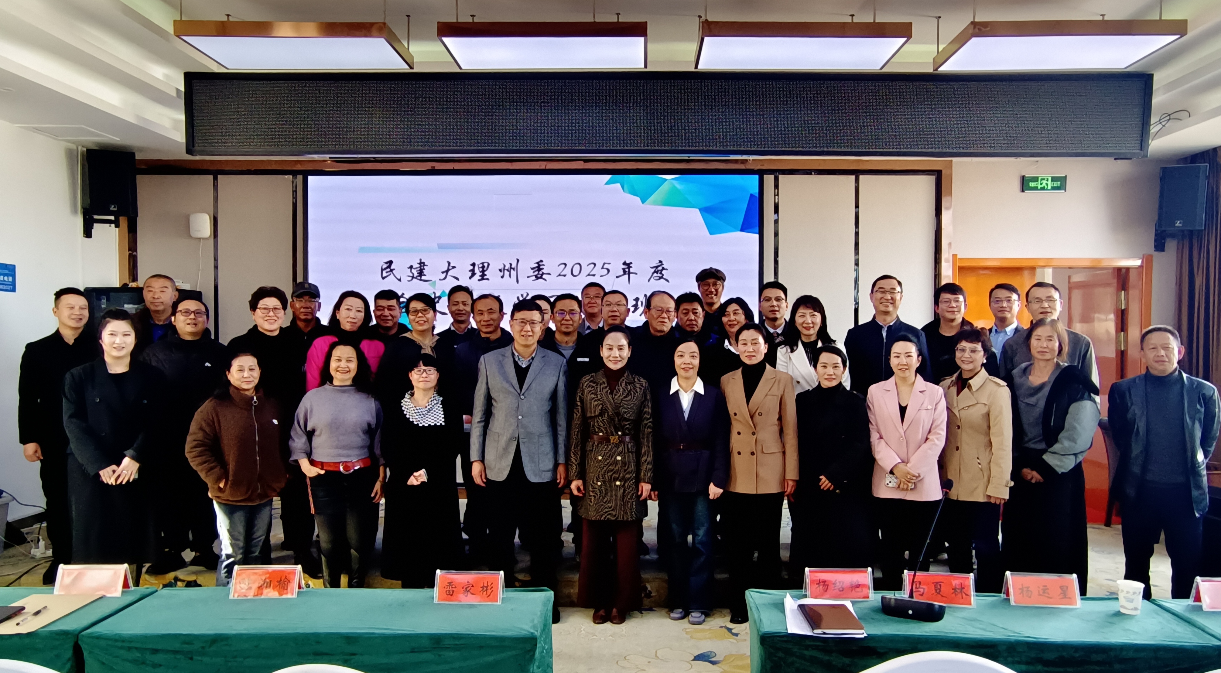 169210423.jpg 169210423.jpg