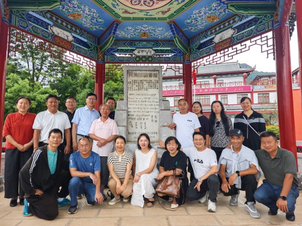 1967148512.jpg 1967148512.jpg