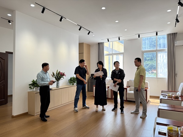 080601.jpg 080601.jpg