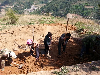 个旧市红十字会认真实施爱心捐赠项目