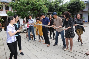 民建普洱市委组织会员开展拓展训练