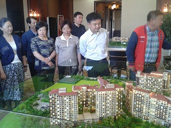 民建曲靖市委调研旅游产业转型升级情况