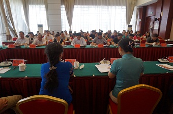 民建昆明市委参加党外人士座谈会学习中共中央统战工作会议精神