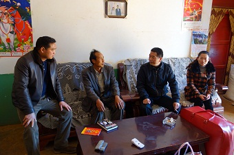 民建、民盟昆明市委联合开展同心帮扶社会服务活动