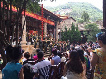 永盈彩票文化委举办庆八一文艺演出活动