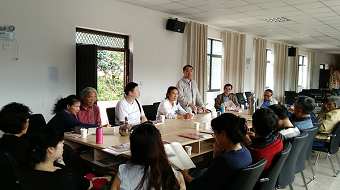   科技支部庆双节健康行