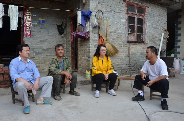 民建红河州委开展“转走访”活动